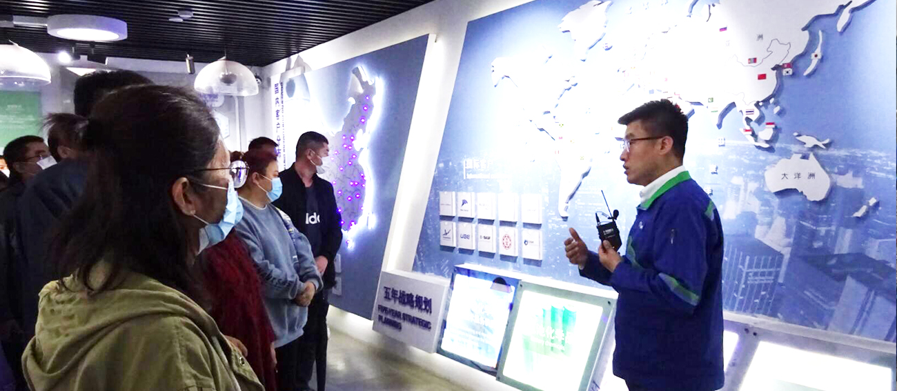 新源公司成功承接周邊社區(qū)居民入廠觀摩活動(dòng)